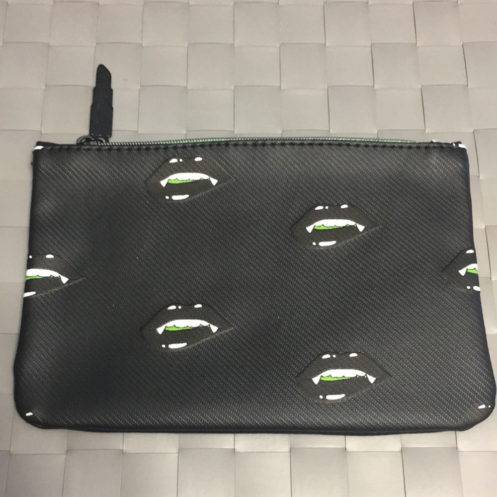IPSY makeup bag